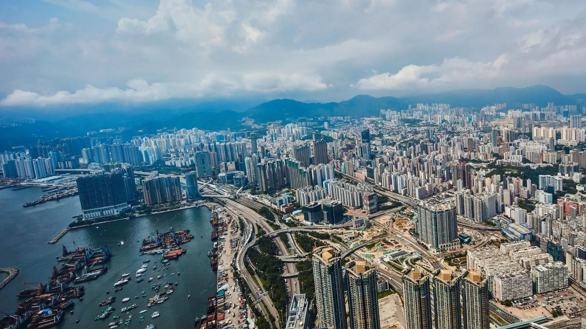 The Ritz-Carlton, Hong Kong Hotel