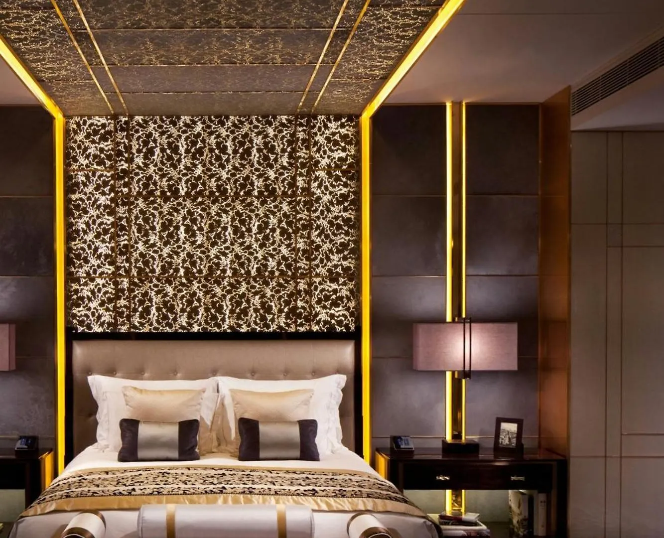 The Ritz-Carlton, Hong Kong Hotel 5*,
